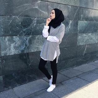 5 Gaya Hijab  Casual yang Cocok dipadukan Dengan Perhiasan 